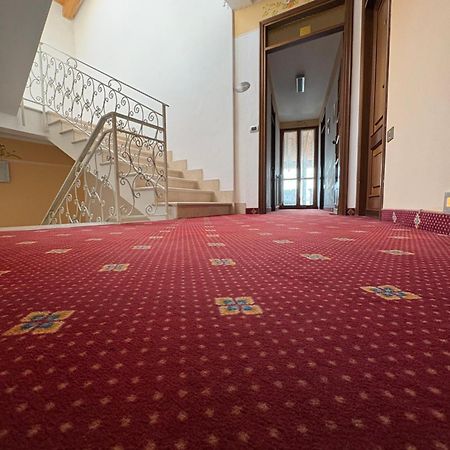Garni Hotel Tignale Bagian luar foto