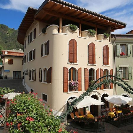 Garni Hotel Tignale Bagian luar foto