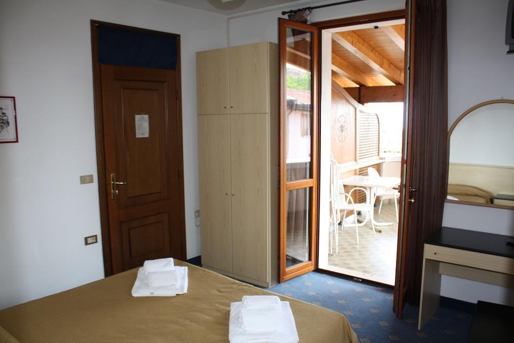Garni Hotel Tignale Bagian luar foto