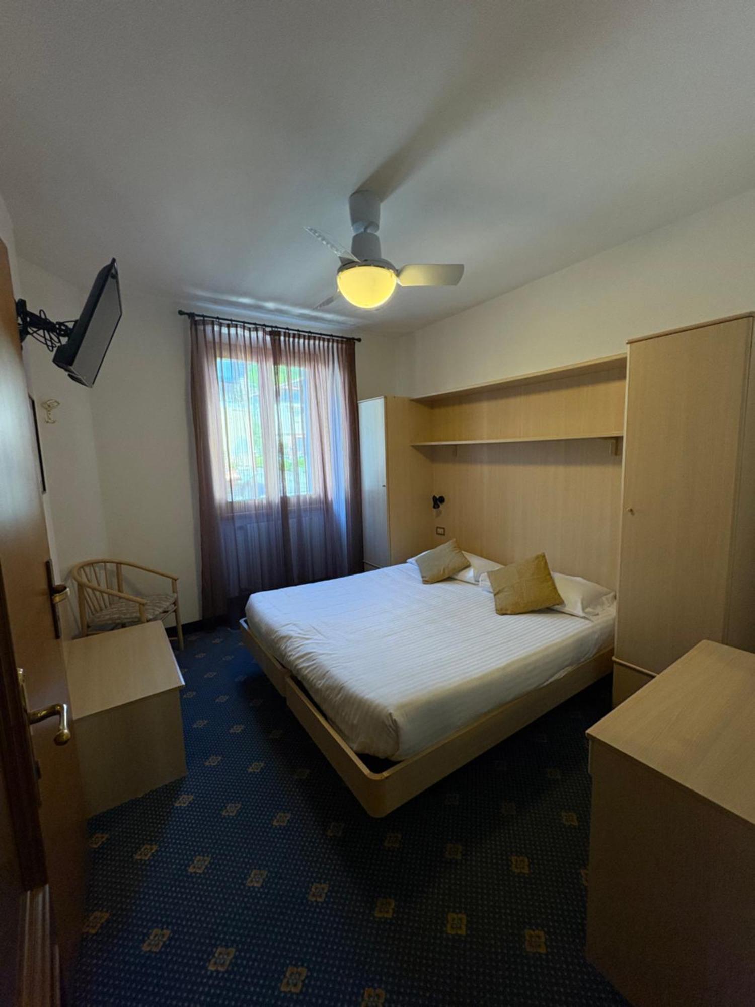 Garni Hotel Tignale Bagian luar foto