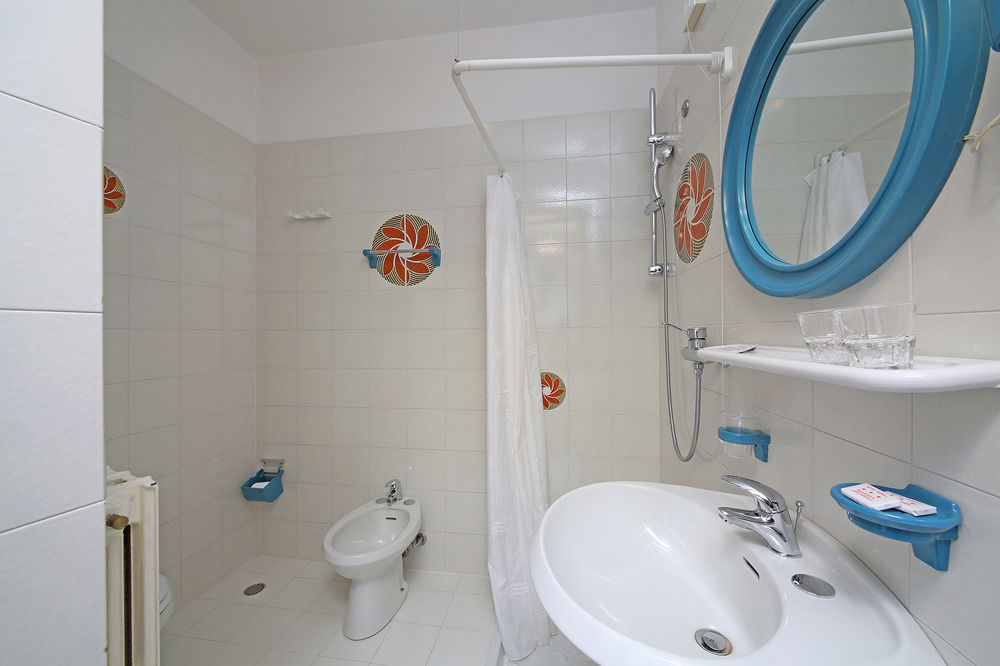Garni Hotel Tignale Bagian luar foto