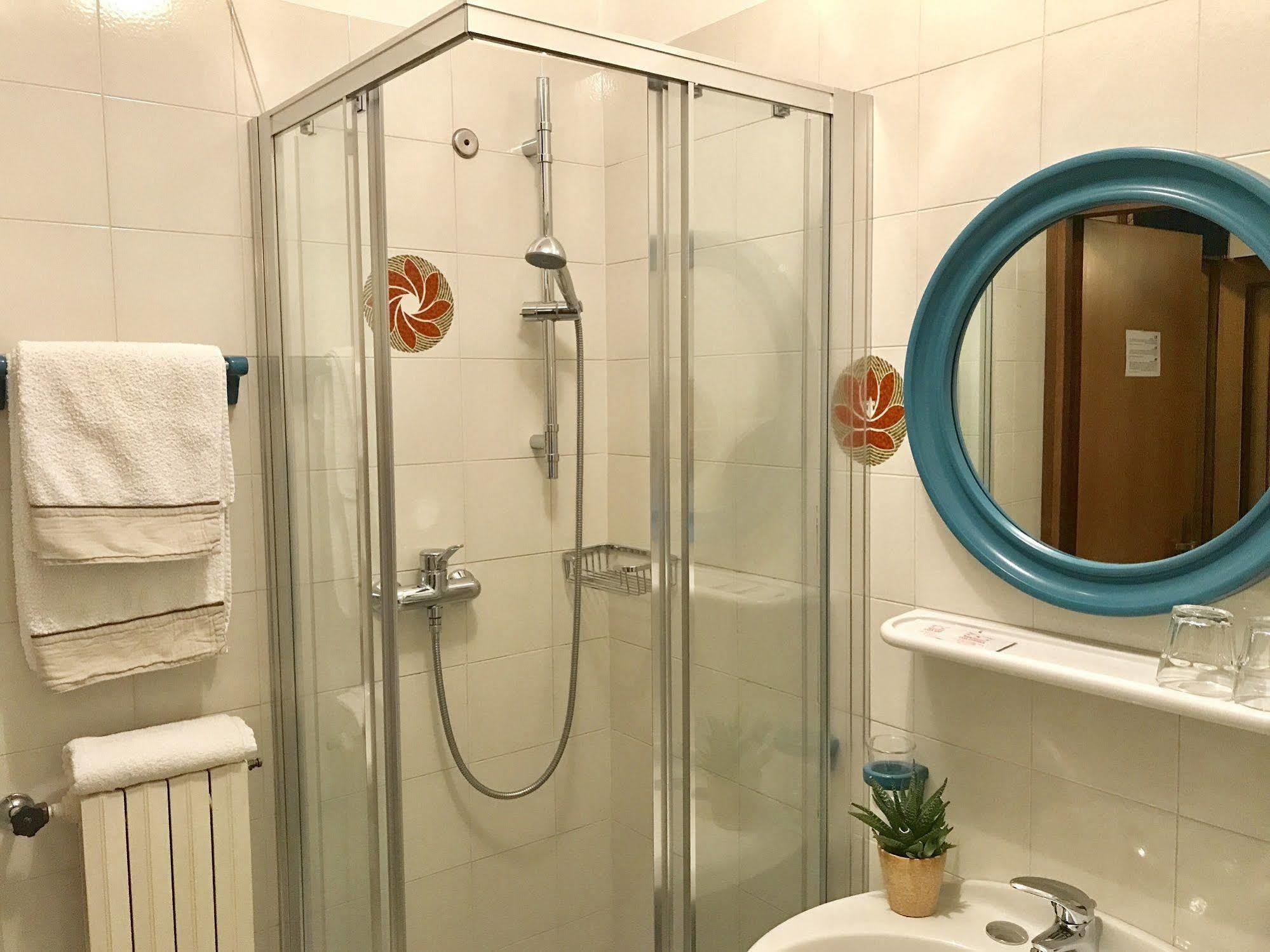 Garni Hotel Tignale Bagian luar foto